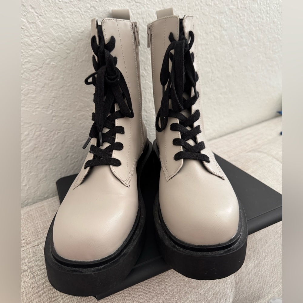 H&M boots - Picture 3 of 3